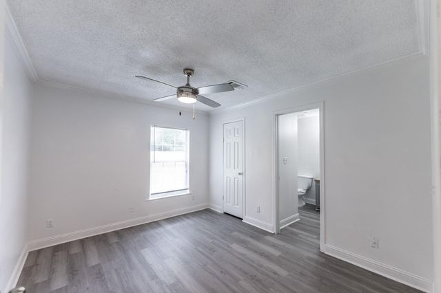 114 Varsity Circle, Huntsville, TX 77340