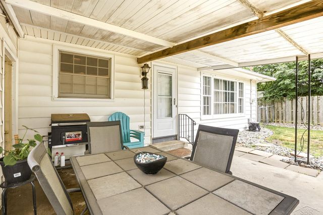 1111 E Washburn Place, Saginaw, MI 48602