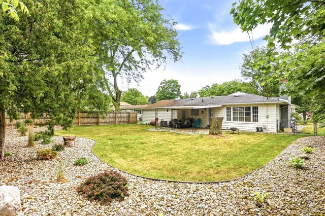 1111 E Washburn Place, Saginaw, MI 48602