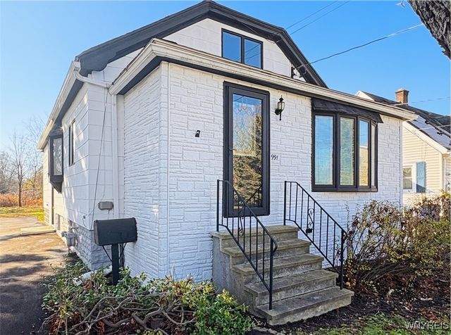 991 Mineral Springs Road, Buffalo, NY 14224