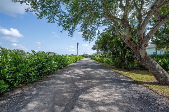 15691 Sunnyland Lane, Wellington, FL 33414