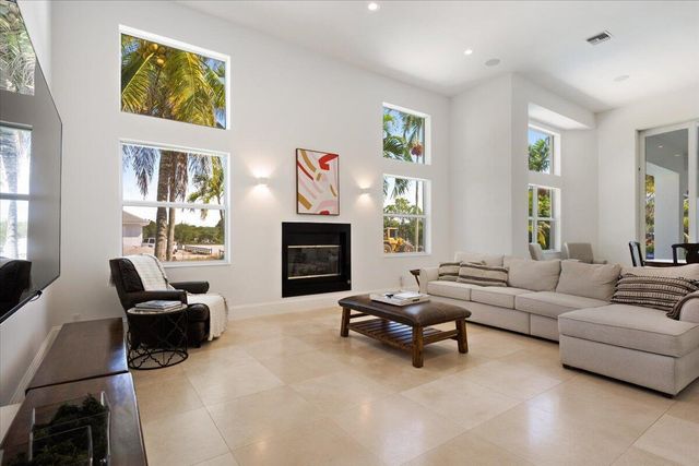 15691 Sunnyland Lane, Wellington, FL 33414