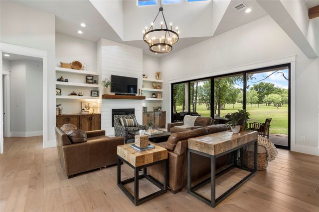 1383 Northshore Lane, Valley View, TX 76272