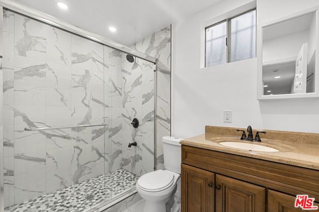 1170 N Bronson Avenue, Los Angeles, CA 90038