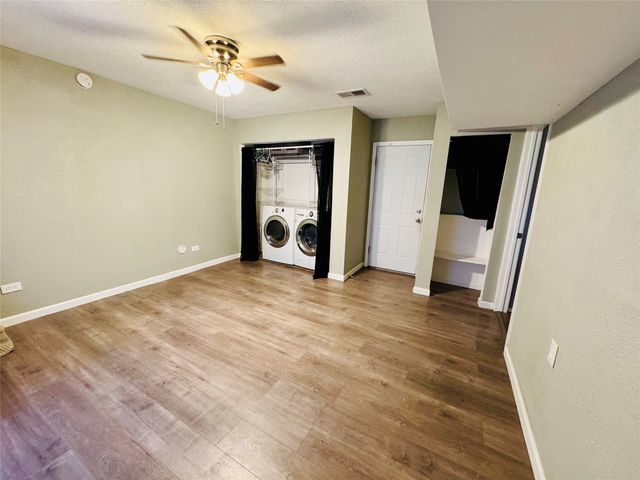 1712 Smokehouse Road, Granbury, TX 76049