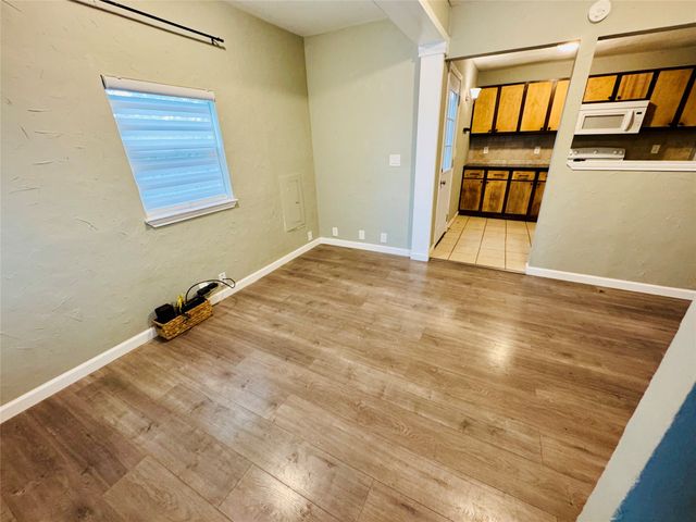1712 Smokehouse Road, Granbury, TX 76049