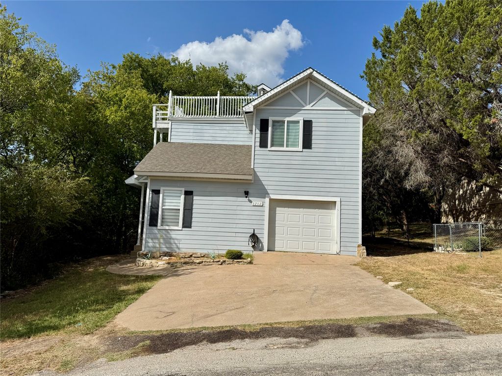1712 Smokehouse Road, Granbury, TX 76049