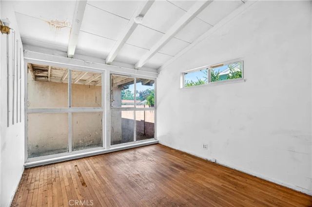 20253 Hamlin Street, Winnetka, CA 91306