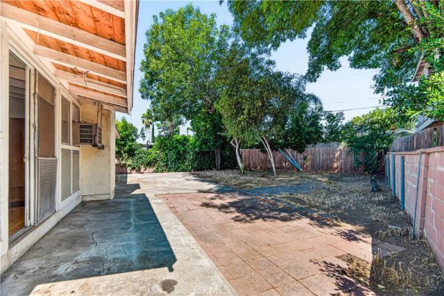 20253 Hamlin Street, Winnetka, CA 91306