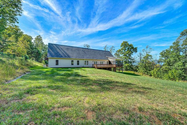 6540 Hidden Falls DR, Salem, VA 24153