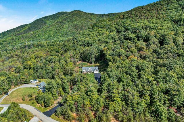6540 Hidden Falls DR, Salem, VA 24153