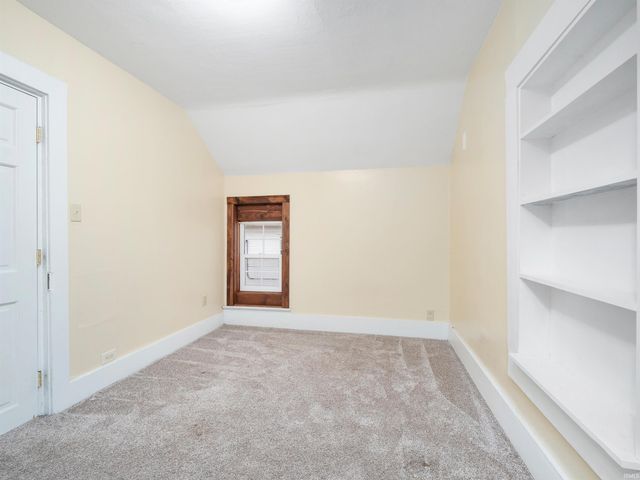 244 Grayston Avenue, Huntington, IN 46750