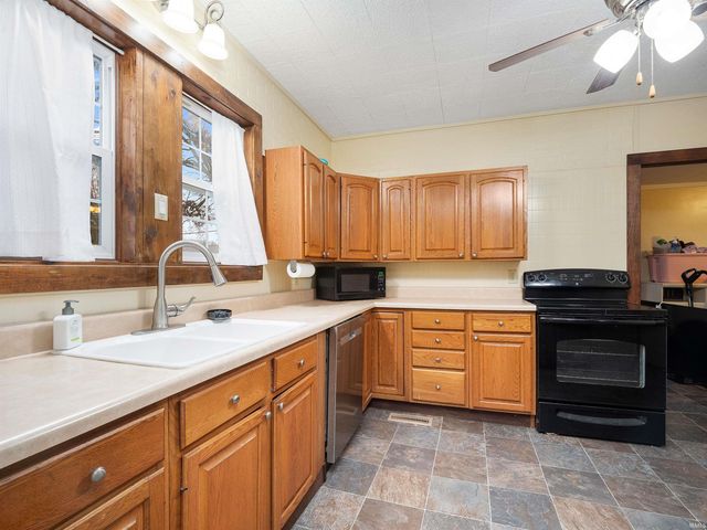 244 Grayston Avenue, Huntington, IN 46750