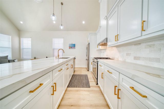 1102 62nd Street, Galveston, TX 77551