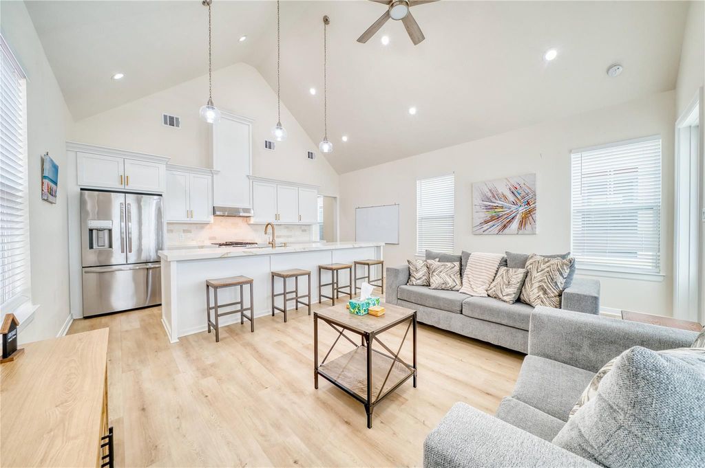1102 62nd Street, Galveston, TX 77551