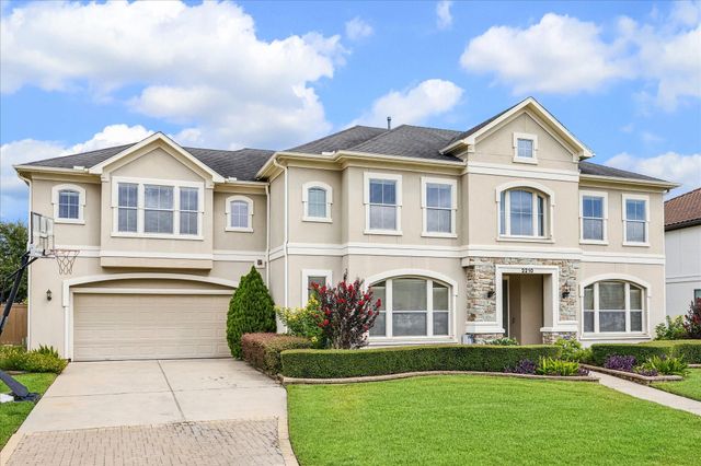2210 Bywater Drive, Houston, TX 77077