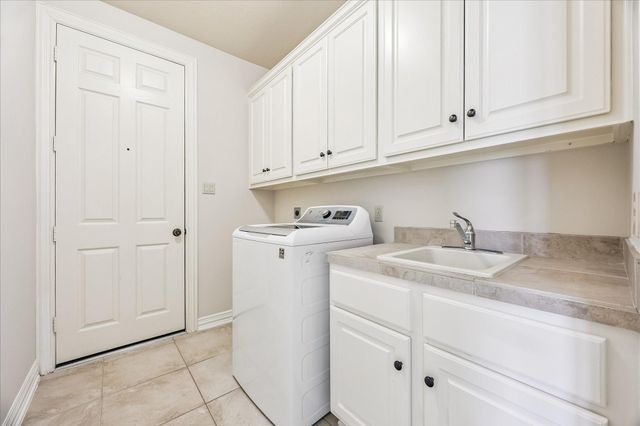 2210 Bywater Drive, Houston, TX 77077