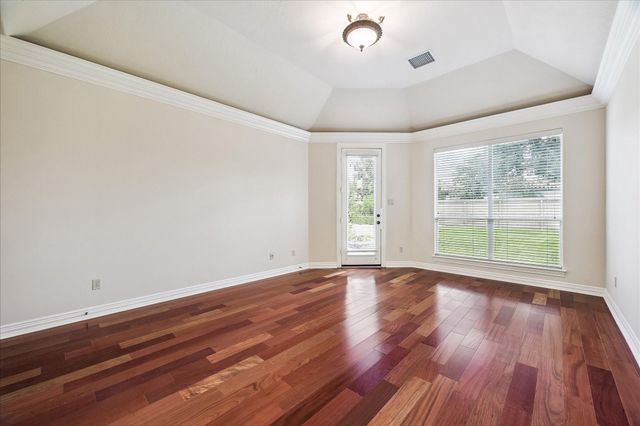 2210 Bywater Drive, Houston, TX 77077