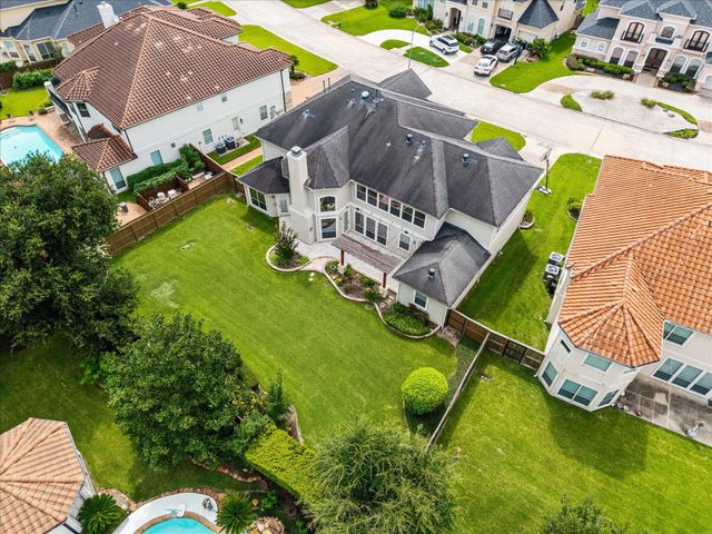 2210 Bywater Drive, Houston, TX 77077