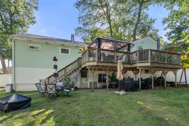 30 Lockwood Road, Cumberland, RI 02864