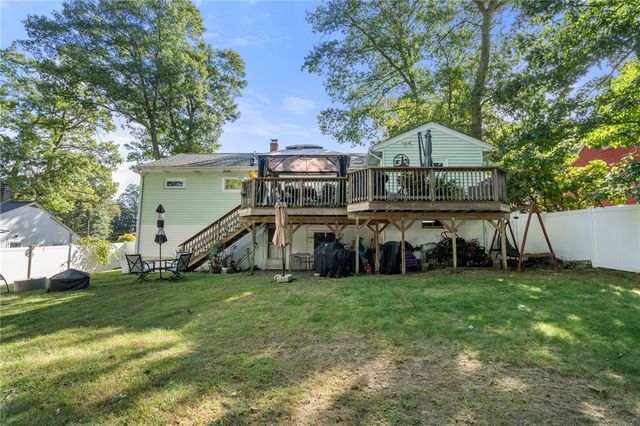 30 Lockwood Road, Cumberland, RI 02864