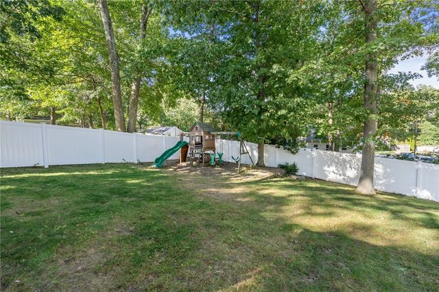 30 Lockwood Road, Cumberland, RI 02864