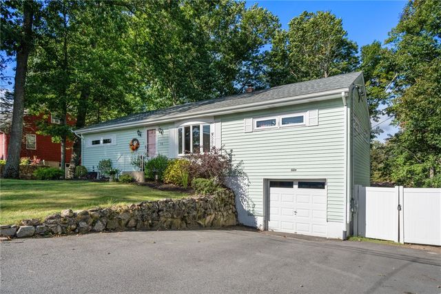 30 Lockwood Road, Cumberland, RI 02864