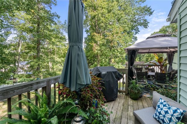 30 Lockwood Road, Cumberland, RI 02864