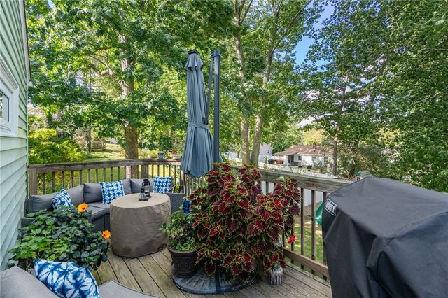 30 Lockwood Road, Cumberland, RI 02864