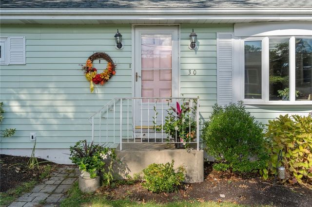 30 Lockwood Road, Cumberland, RI 02864