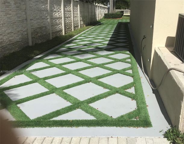 13460 SW 32nd Street, Miami, FL 33175