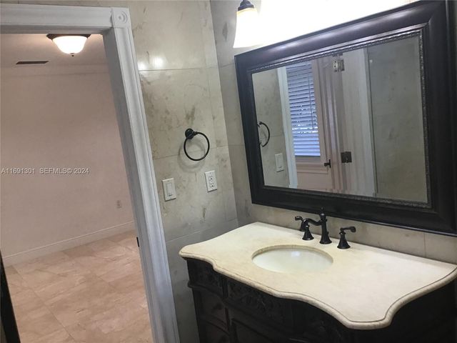 13460 SW 32nd Street, Miami, FL 33175