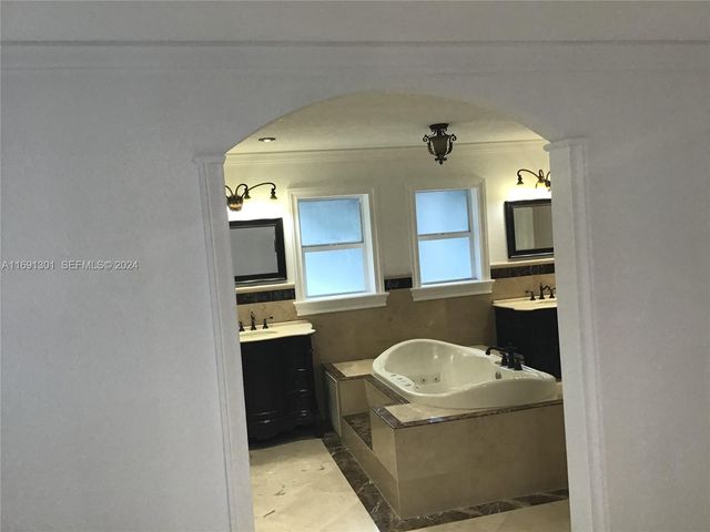 13460 SW 32nd Street, Miami, FL 33175