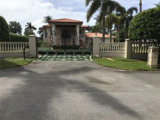 13460 SW 32nd Street, Miami, FL 33175