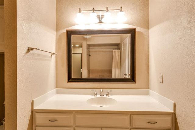 7817 Old Hickory Lane, Oklahoma City, OK 73116