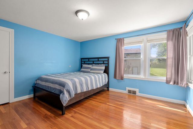 15 Claridge Dr, Worcester, MA 01602