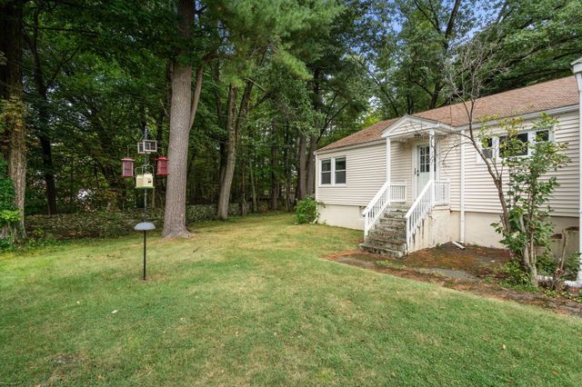 15 Claridge Dr, Worcester, MA 01602