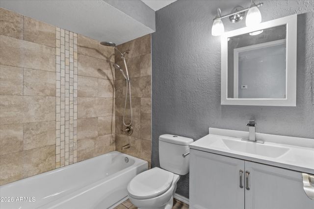 5204 W GARDEN Drive, Glendale, AZ 85304