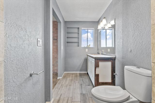 5204 W GARDEN Drive, Glendale, AZ 85304