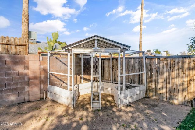 5204 W GARDEN Drive, Glendale, AZ 85304