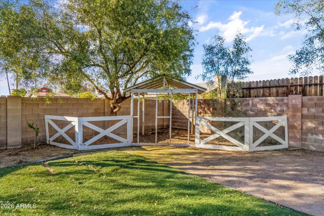 5204 W GARDEN Drive, Glendale, AZ 85304