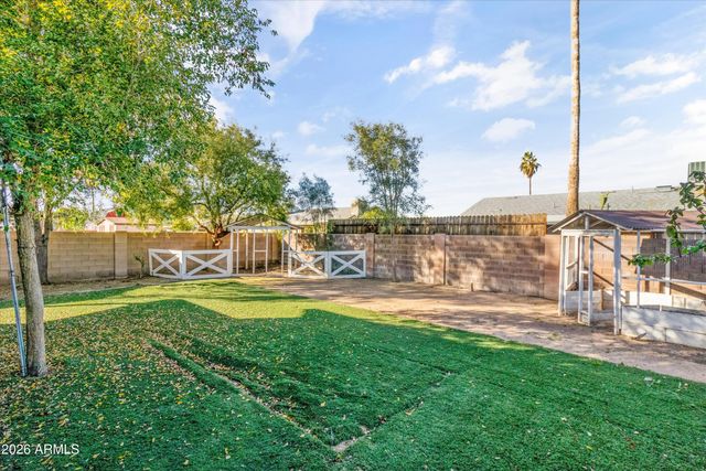 5204 W GARDEN Drive, Glendale, AZ 85304