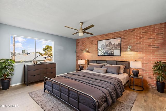 5204 W GARDEN Drive, Glendale, AZ 85304