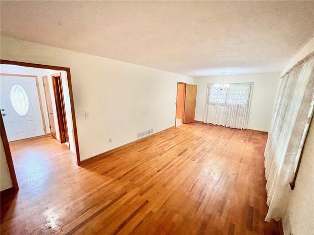 512 Donwood Lane SW, Marietta, GA 30060