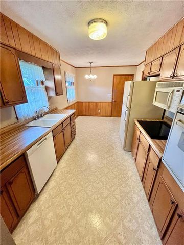 512 Donwood Lane SW, Marietta, GA 30060