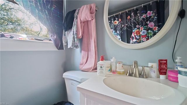 454 Algonquin RD, Hampton, VA 23661