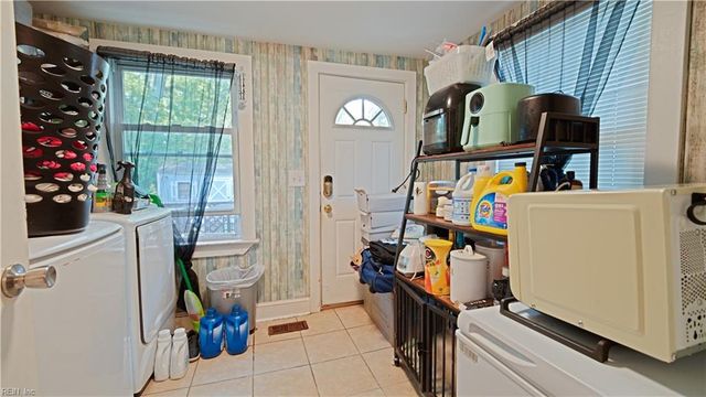 454 Algonquin RD, Hampton, VA 23661