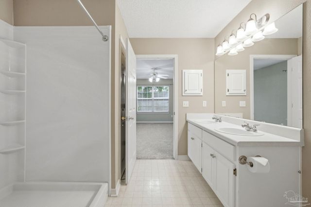 2528 Eclipse Ln, Pensacola, FL 32514