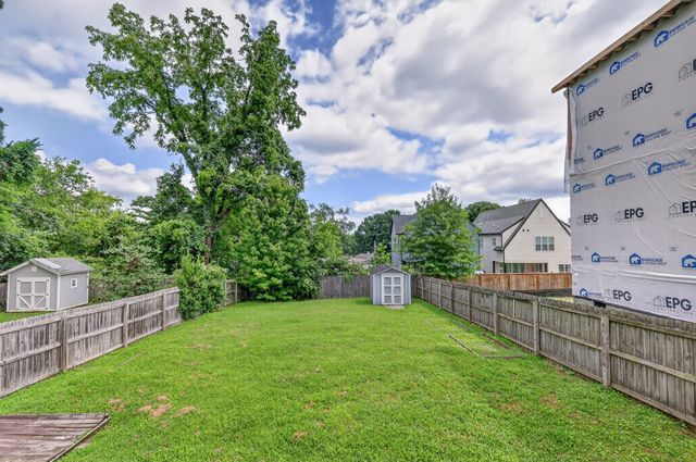 2409B Chapman Dr, Nashville, TN 37206