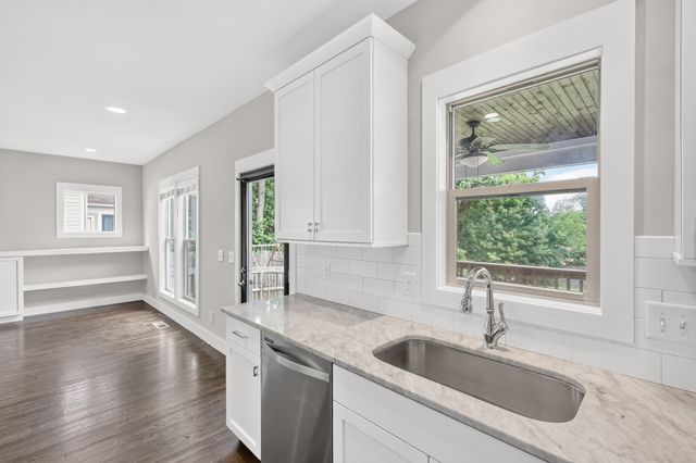 2409B Chapman Dr, Nashville, TN 37206